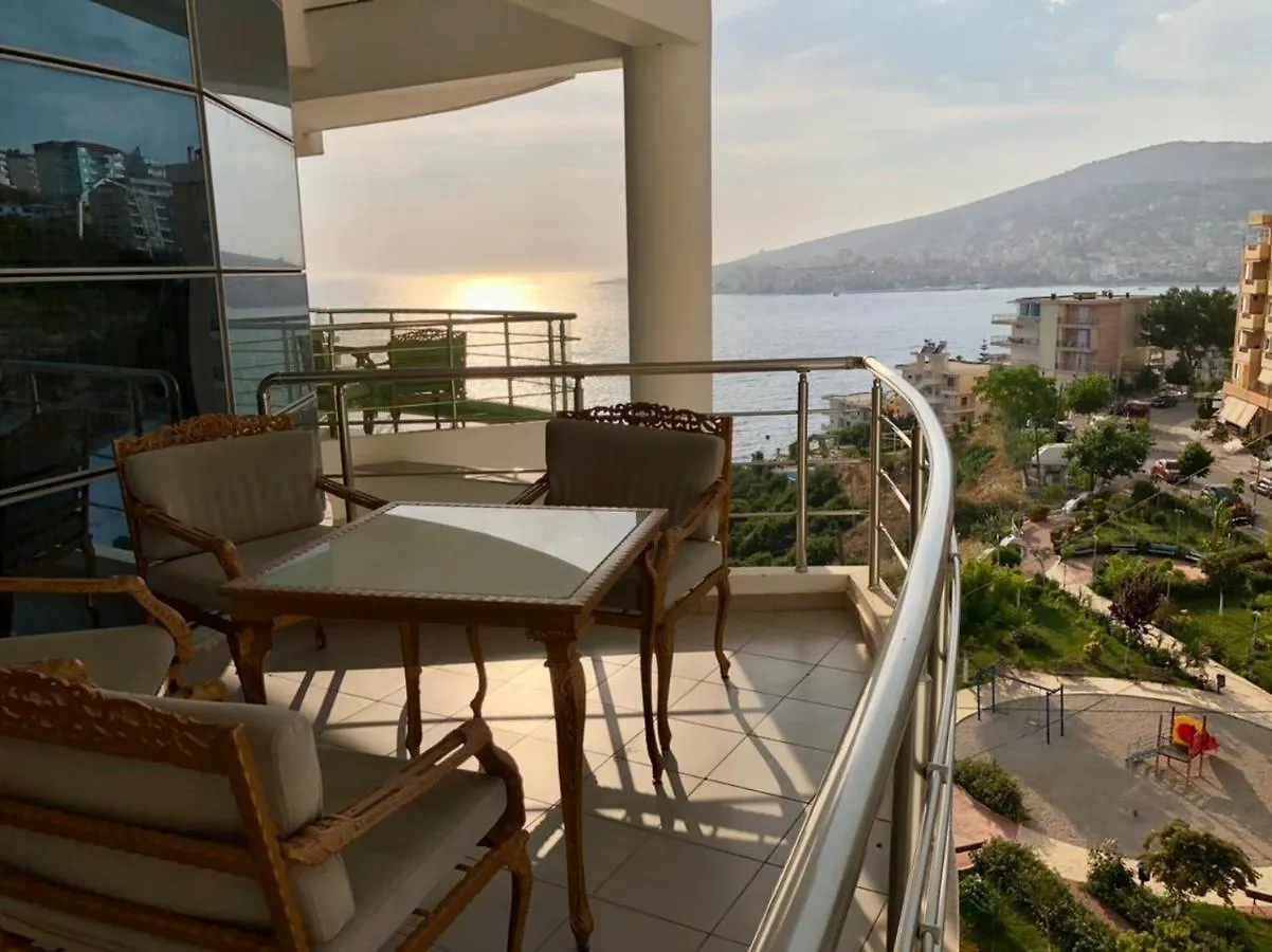 סרנדה Lorenso Guest House דירה